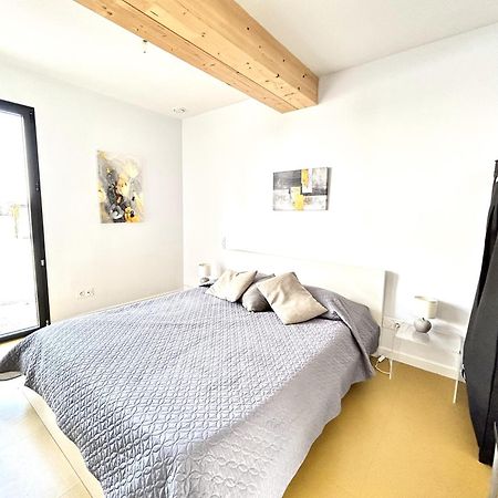 Du Vignoble A L'Atlantique - Residence Montifault Gites Du 2 Au 3 Pieces Le Pallet Bagian luar foto